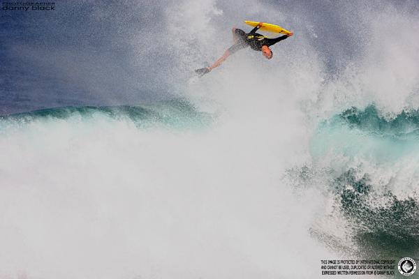 Warren Anderson at Off The Wall